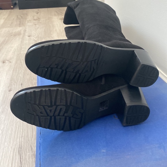 Stuart Weitzman boot size 7 - Picture 4 of 6